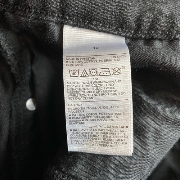 OG High Rise Black Denim Shorts - Picture 4 of 7